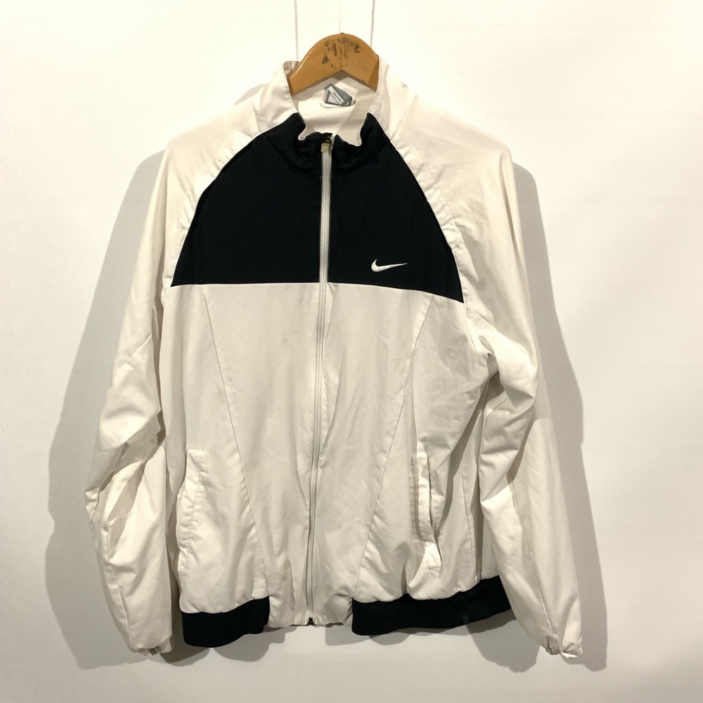 Nike fit dry athletic windbreaker jacket